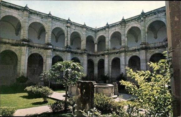 10 old PCs Dominican Republic, various views