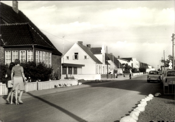 Postcard Börgerende Rethwisch on the Baltic Sea, Börgerender Strasse