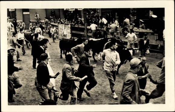 Postcard Pamplona Navarre, Running of the Bulls