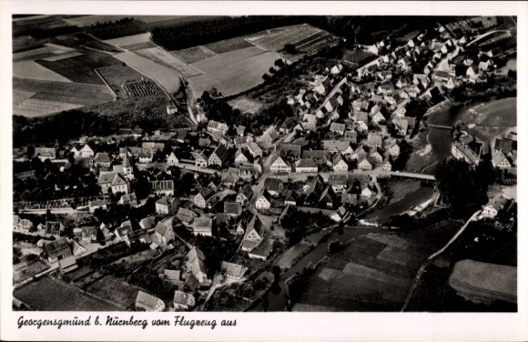 Ak Georgensgmünd in Mittelfranken, Luftaufnahme von  Häuseransicht, Landschaft