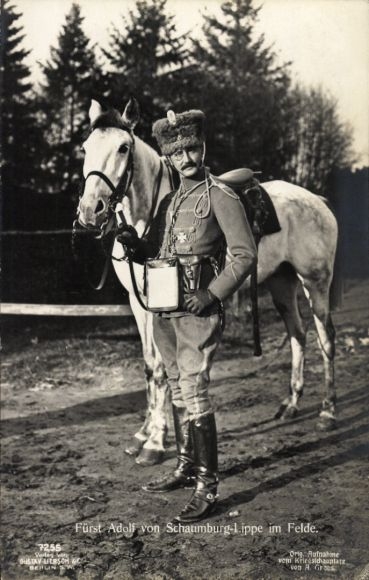Postcard Prince Adolf of Schaumburg Lippe in the field, uniform, horse, Liersch 7255