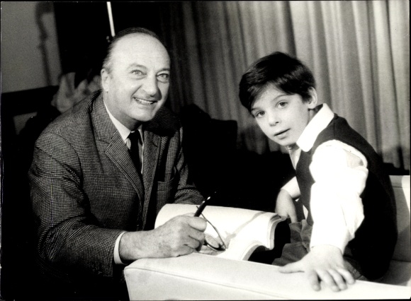 Ak Schauspieler Archibald Eser und Regisseur Kurt Hoffmann, Portrait