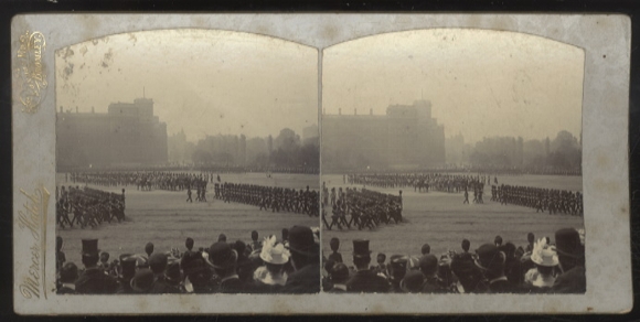 Stereo photo military parade in London, around 1900
