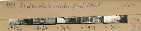 Contact print photos Berlin Reinickendorf West, village church, 5 photos approx. 2x4cm, negatives enclosed