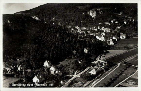 Ak Streitberg Wiesenttal Fränkische Schweiz, Luftaufnahme von  Häuser, Bäume, Landschaft
