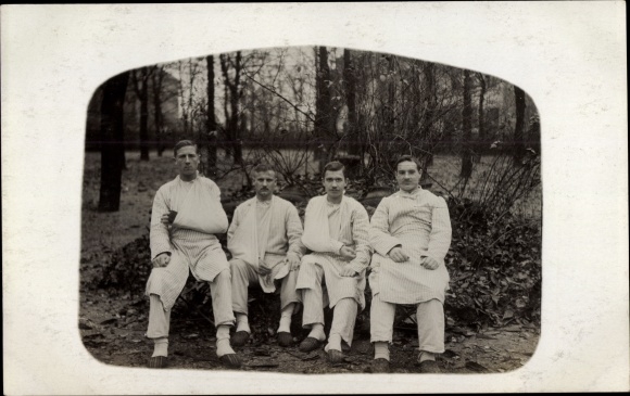 Photo Gliwice Gleiwitz Upper Silesia, Dutch Red Cross, hospital, wounded soldiers
