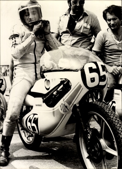 Photo motor racing, motorcycle racer, Pileri, motorcycle