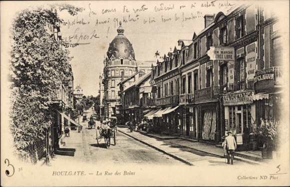 Ak Houlgate Calvados, Straße La Rue des Bains,  Atmosphäre, Gebäude, Kutsche, Fußgänger