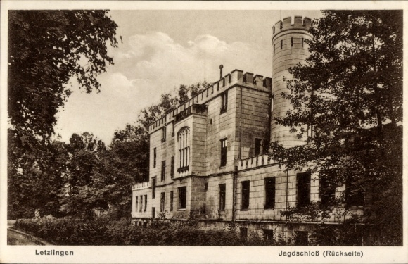 KP Letzlingen Gardelegen Altmark, domek myśliwski, architektura, otoczony drzewami, lato