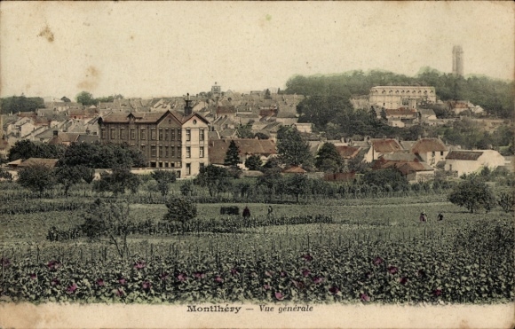 Ak Montlhéry Essonne,  Gesamtansicht