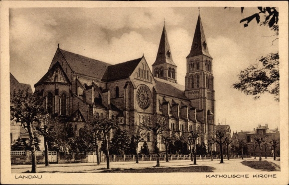 Postcard Landau in der Pfalz, Catholic church, two towers, trees, street