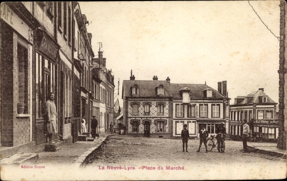 Postcard La Neuve Lyre Eure, Market Square