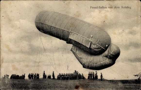 Postcard tethered balloon before ascent, hang glider balloon, observation balloon, WWI