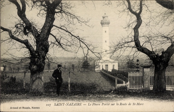 Postcard Saint Nazaire Loire Atlantique, lighthouse