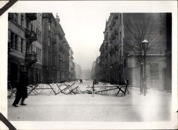 Photo Warszawa Warsaw Poland, street section with barricade, II WW