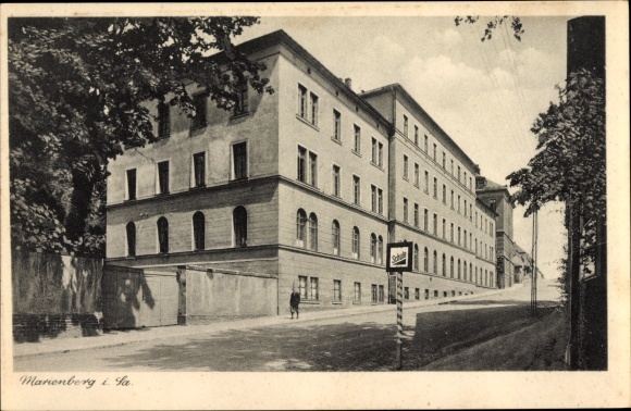 Postcard Marienberg in the Erzgebirge of Saxony, street section, building