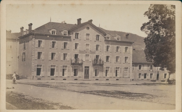 Cabinet photo Gérardmer Lorraine Vosges, street section with hotel