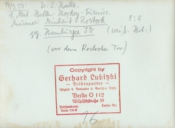 Photo PC Berlin Prenzlauer Berg, indoor hockey tournament, Rostock versus Hamburg, March 14, 1950, WS Halle