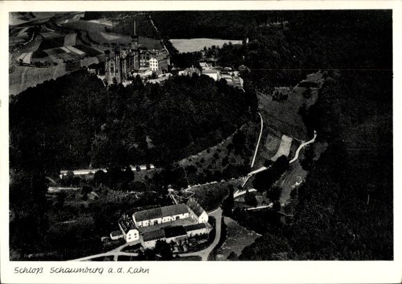 Postcard Schaumburg Rinteln on the Weser, aerial view of Schaumburg Castle, surrounded by trees, green