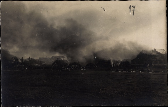 Photo Postcard Norddorf on Amrum Nordfriesland, view of burning buildings