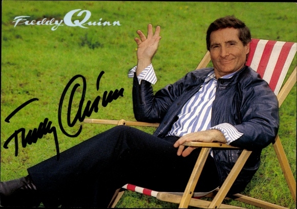 Postcard singer and actor Freddy Quinn, portrait, deck chair, autograph