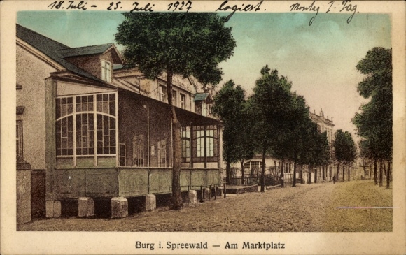 Ak Burg im Spreewald, Burg i. Spreewald, Am Marktplatz, Gasthaus zur Linde, Bäume, Straße