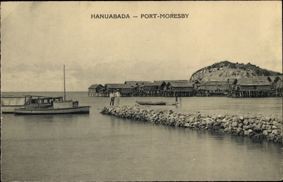 KP Hanuabada Papua-Nowa Gwinea, Port Moresby, linia brzegowa, łodzie, domy na palach nad wodą