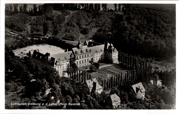 Ak Weilburg an der Lahn Hessen, Luftkurort Weilburg, Neue Kaserne, Schwarz-Weiß Bild