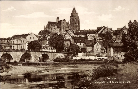 Postcard Wetzlar on the Lahn, Lahn section with view of the cathedral
