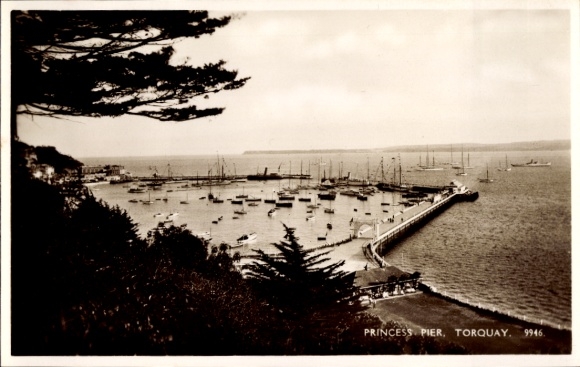 Ak Torquay Devon England, Blick auf Princess Pier, Boote im Hafen, historische Aufnahme