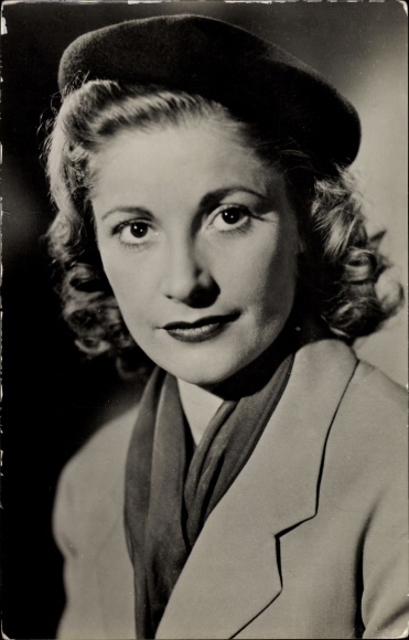 Postcard Actress Gisela Uhlen, Portrait, DEFA Film, Beret
