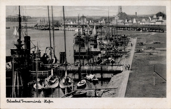 Ak Ostseebad Travemünde Lübeck, haven, mijnenveger