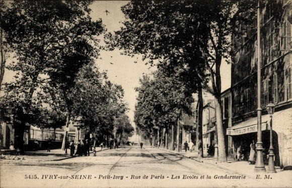 Ak Petit Ivry Val-de-Marne, Rue de Paris, Les Ecoles, Gendarmerie