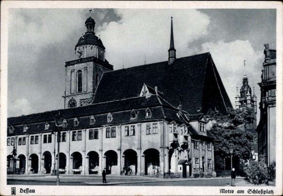 Postcard Dessau Saxony-Anhalt, Schlossplatz