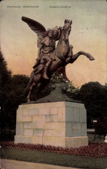 Postcard Hamburg Nord Uhlenhorst, Valkyrie Monument, statue with green areas