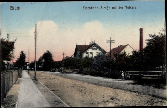 Ak Brück in de Mark, Eisenbahnstraße, zuivelfabriek
