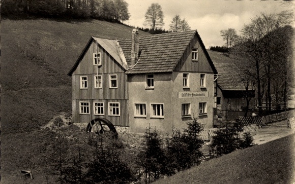 Ak Frauenwald am Rennsteig Ilmenau in Thüringen, Gasthaus, Wassermühle