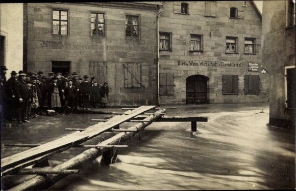 Foto Ak Lauf an der Pegnitz in Mittelfranken Bayern, Hochwasser, Bier- und Weinwirtschaft