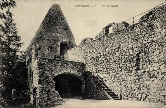 Postcard Lindenfels in the Odenwald Hesse, in the castle courtyard, castle wall