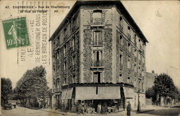 Postcard Courbevoie Hauts de Seine, corner building, street scene, black and white, French