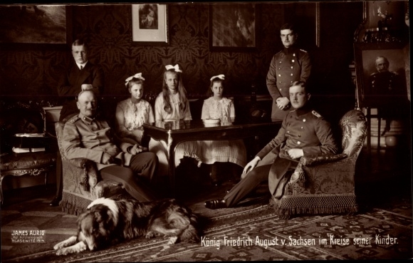 PC King Friedrich August III. of Saxony surrounded by his children