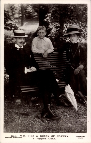 Ak König Haakon VII von Norwegen, Maud von Wales, Prinz Olav, Portrait