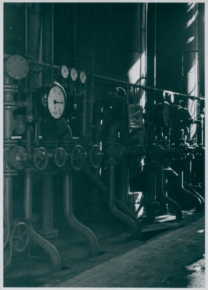 Foto Bert Sass, Berlin Charlottenburg, Gasanstalt, Messinstrumente