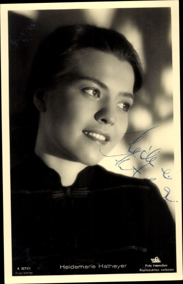 Postcard actress Heidemarie Hatheyer, portrait, autograph