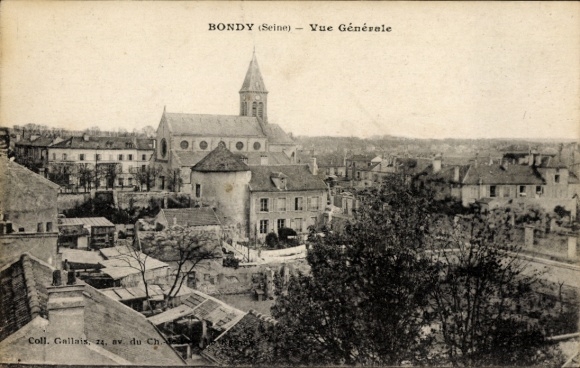 Ak Dugny Seine Saint Denis, Vogelperspektive auf Bondy,  Gebäude, Kirche im Hintergrund
