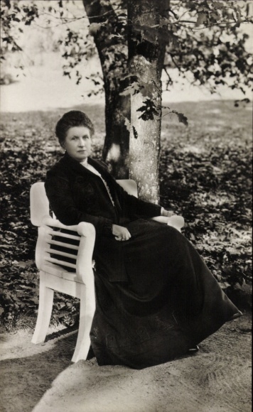 Ak Groothertogin Marie van Mecklenburg Schwerin, zittend portret