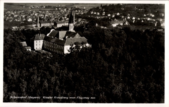 Ak Schwandorf im Oberpfälzer Wald Bayern, Fliegeraufnahme, Kloster Kreuzberg