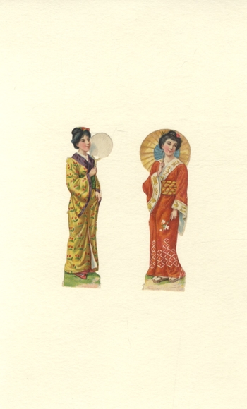 2 wafle przedstawiające młode Japonki z wachlarzami i parasolkami, każdy o wymiarach ok. 11,5 x 3,5 cm