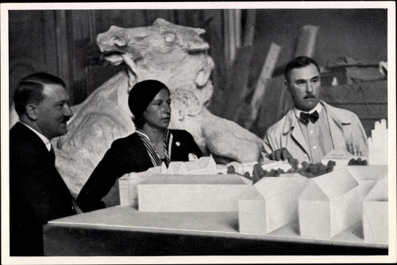 Collective picture Adolf Hitler No. 98, visit Munich artist studios, Prof. Wackerle, Prof. Troost