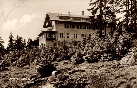 Ak Fichtelgebirge Oberfranken Bayern, Asenturm auf dem Ochsenkopf, Unterkunftshaus, Wald, Berge